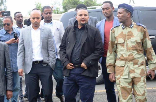 jawar mohammed with entourage in ethiopia