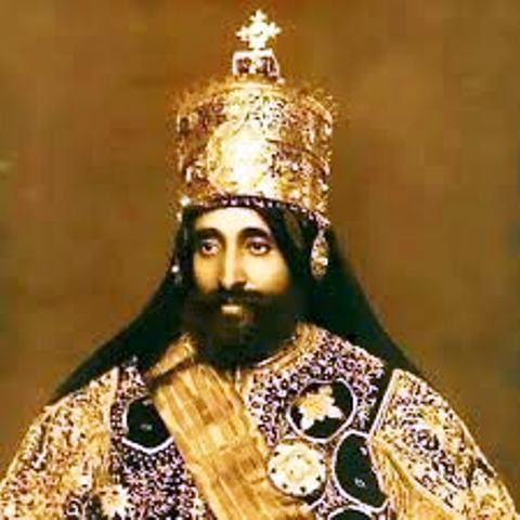 ras teferi wearing the crown